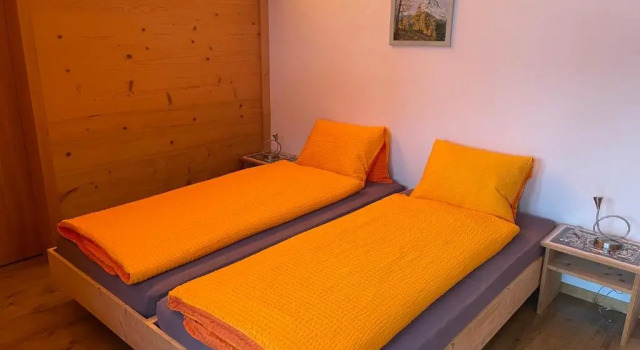 Апартаменты Alpenchalet Weidhaus Gstaad - Dachwohnung - Studio - Stockbettzimmer