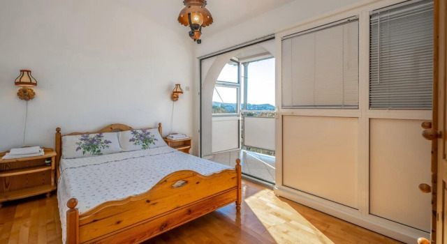 Beautiful Home in Klenovica With 7 Bedrooms and Wifi