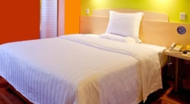 7Days Inn Wuzhou South Railway Station, Rezervați Hotel Wuzhou Guangxi