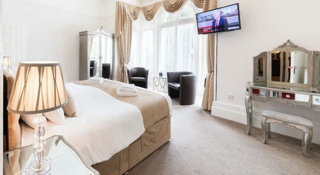 Номер Luxury The Annan Hotel