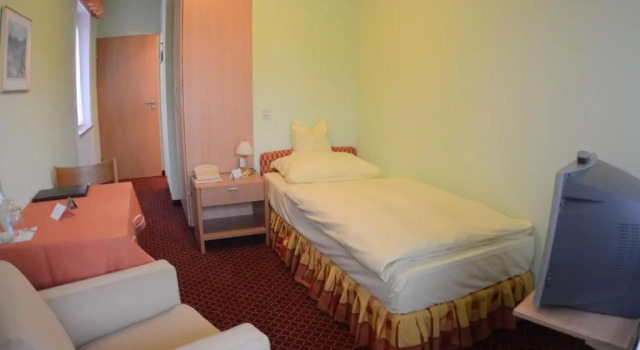 Standart oda Goldener Schwan Hotel Garni