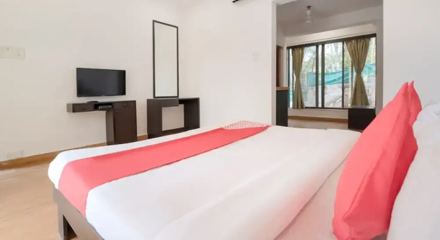 Capital O 29901 Verandah Goa, Prenota Hotel Anjuna 