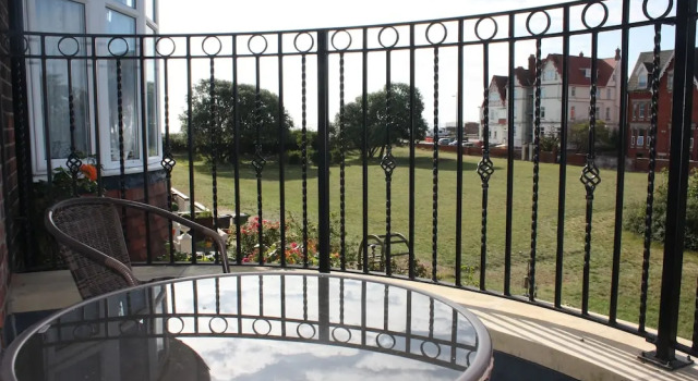 Двухместный номер Standard с балконом Barons Court