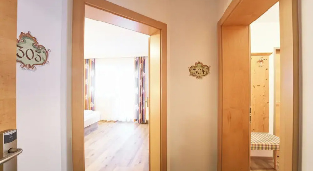 Номер Superior Hotel Vorderronach Sommer-Joker-Card in Saalbach & Parkplatz