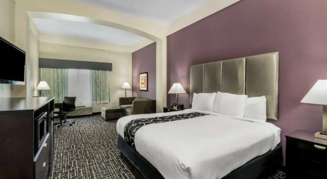 Номер Executive La Quinta by Wyndham Canton MS