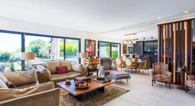 Вилла Villa Les Sources VI4245 By Riviera Holiday Homes