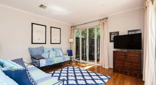 Семейный коттедж с 2 комнатами JASMINE, 2BDR Port Melbourne House