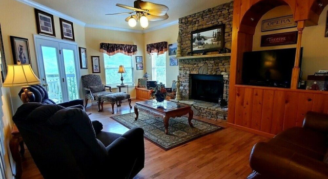 Care Bear 2 2 Bedroom Cabin by Redawning, Забронировать Дом для отпуска Гатлинберг Great Smoky Mountains National Park