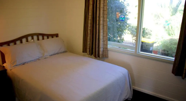 Kahukura, Boek Hotel  