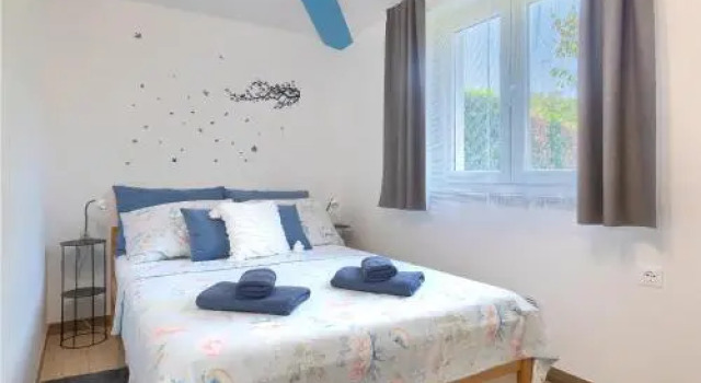 Four bedroom Holiday Home In Loborika