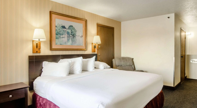 Americas Best Value Inn & Suites Ft. Collins E at I-25, Book Hotel Hoteller i Fort Collins med pool, Swimmingpool