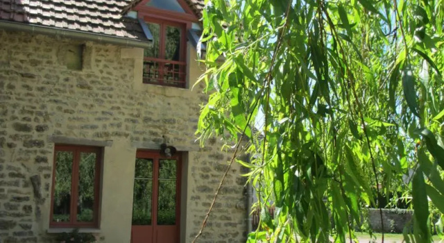 Gite les Hirondelles, Забронировать Гостевой дом Эссе Côte-d'Or