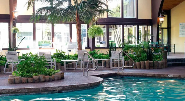 Четырёхместный номер Standard Oglebay Resort