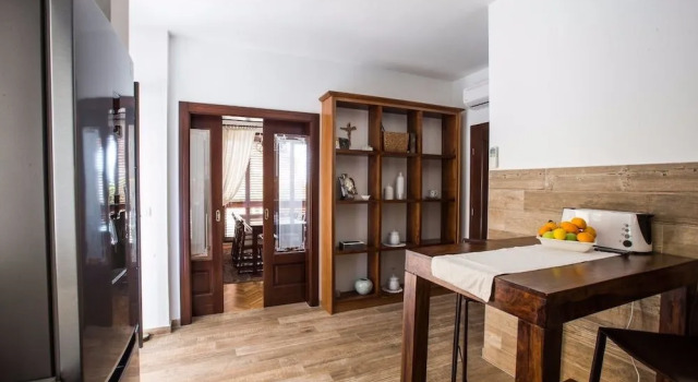 Villa Karla, Rezerwuj Willa Hotele w Split-Dalmatia County z parkingiem, Parking