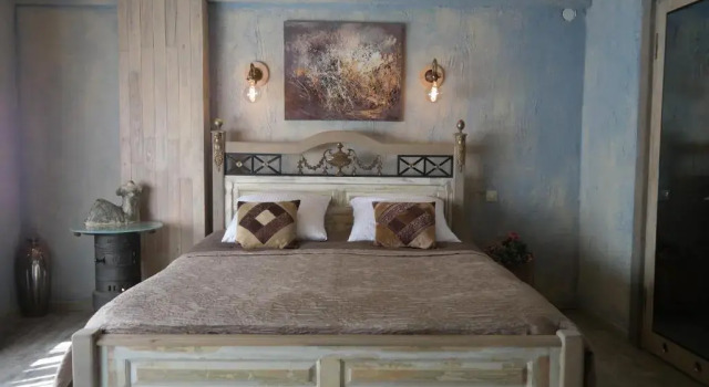 Двухместный номер Standard с балконом Artists Residence in Tbilisi