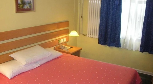 Homeinn Business Hotel (Jinan Red Star Macalline Lishan Road Subway Station), Prenota Hotel Hotel a Shandong con parcheggio, Parcheggio