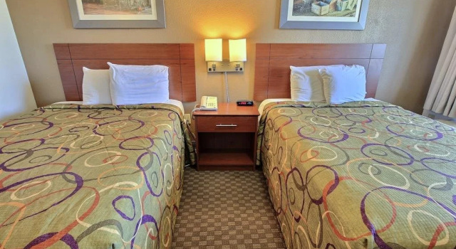 InTown Suites Extended Stay Chesapeake VA - I-64 Crossways Blvd, Забронировать Отель Чесапик Виргиния, рядом с Jillian's Billiards