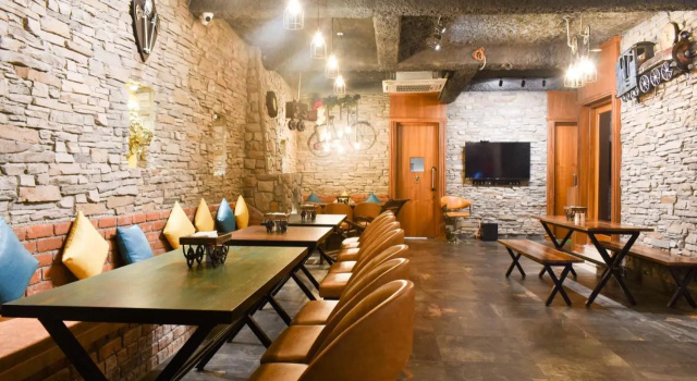Hotel Gems Inn, Rezervovat Hotel Prem Nagar Uttarakhand