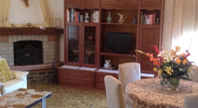 B&B Dora, Book Bed and Breakfast Collofedo di Monte Albano Friuli Venezia Giulia