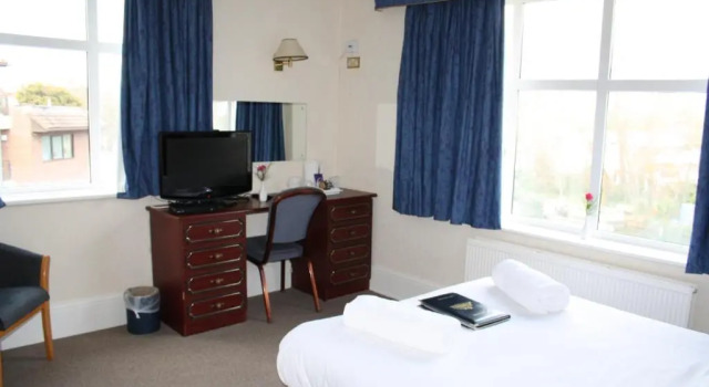 Standard familie cameră Uno Thames Hotel Maidenhead -Reopened Brand New Again -FREE PARKING