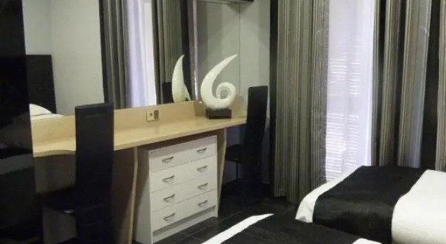 Трёхместный номер Standard Hôtel Villa Boeri