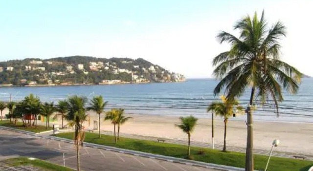 Apartamento 50mts da areia