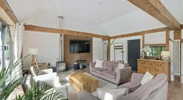 Cedar Barn Getaway, 3 Bed, Sleeps 6, Parking, Забронировать Отель Бромсгров Вустершир