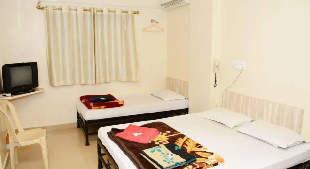 Hotel Sai Snehal, Забронировать Отель Отели штата Махараштры 3 звезды, 3*