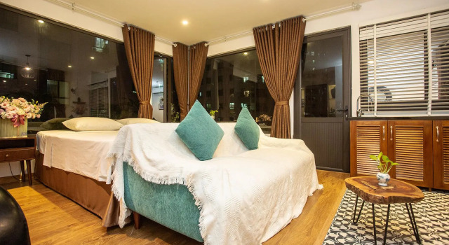 Люкс с балконом Dinh Ami Hanoi Hotel
