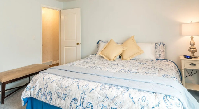 Апартаменты Classic Family Crash Pad near SLC
