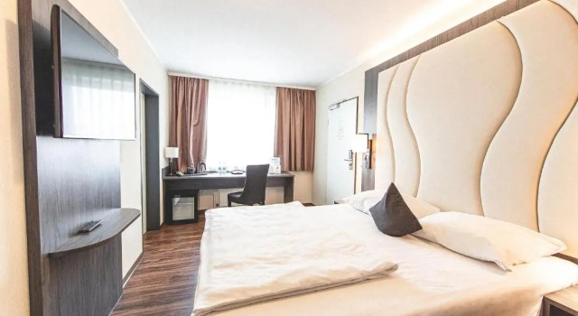 Одноместный номер Standard PLAZA INN Grevenbroich