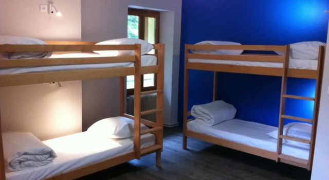Кровать в общем номере 1861 Châtel Hostel