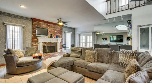 4 Mi to Bourbon St: Spacious Retreat w/ Wet Bar!, Reservar Casa de férias Nova Orleães Luisiana