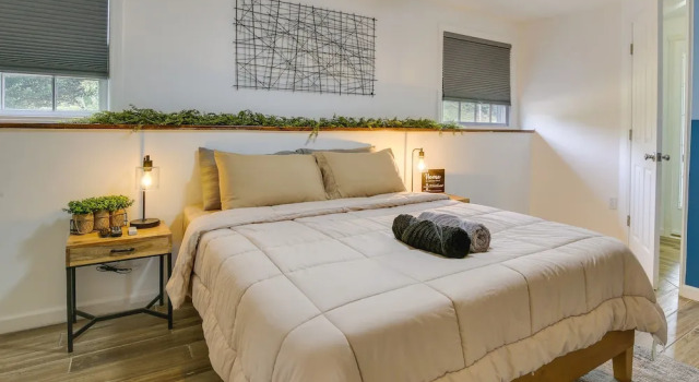 Marlboro Vacation Rental w/ Fire Pit & Yard!, 예약 호텔 Marlboro Ulster County
