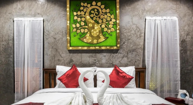 Ban Phraya Lanna Rimnam, Book Hotel Muang Kham Thailand