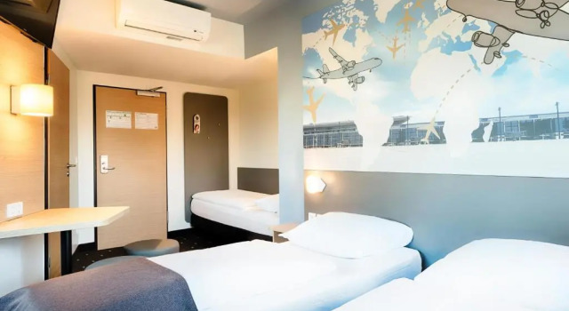 Трёхместный номер Standard B&B Hotel Berlin-Airport