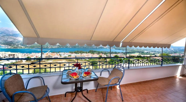 Antigone Apartments Argostoli (Spilia) 4, Забронировать Апартаменты/квартира Апартаменты Аргостолион, рядом с Музей истории и этнографии Коргиаленио, Апартаменты/квартира