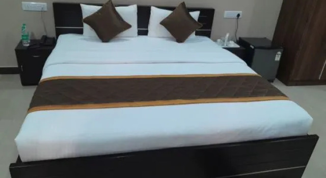 Номер Executive the Nisarga Grand   boarding & lodging