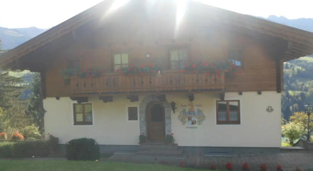Appartement Kirchner, Rezerwuj Apartament Hotele w Salzburg z parkingiem, Parking