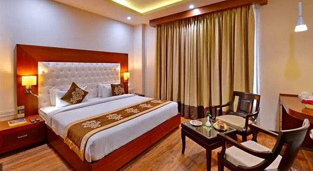 Люкс Deluxe Hotel Seven Hills Tower