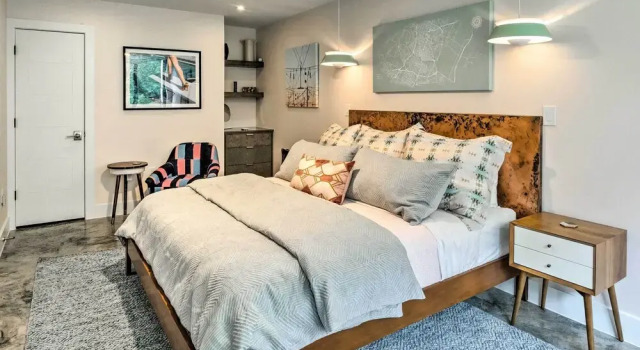 Stunning Austin Retreat w/ Pool, 5 Mi to Downtown!, Rezervasyon Tatil Evi Austin Greater Austin