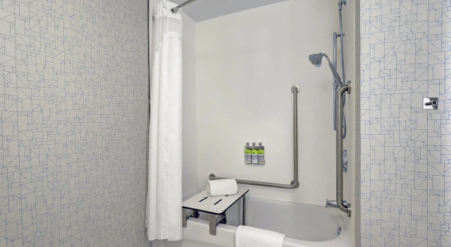 Двухместный номер Standard Holiday Inn Express Kingston West by IHG