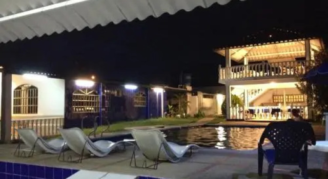 Hotel Royal Casablanca, Rezervovat Hotel Hotely v Fusagasuga s bazénem, Bazén