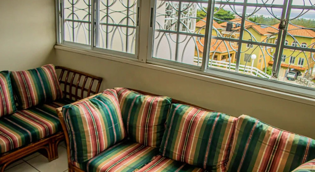 Апартаменты The Whytehouse Villa