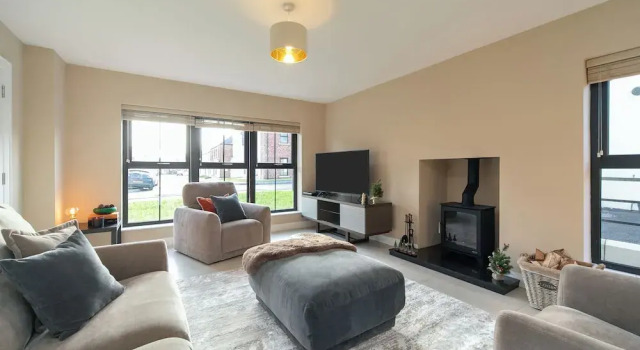 Modern Entire Home Retreat in Newry, Забронировать Гостевой дом Ньюри Графство Даун