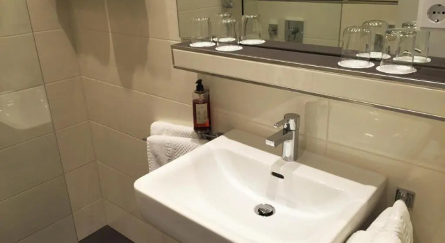 Трёхместный номер Standard Hotel Antares München