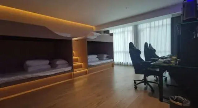 Internet Cafe E-sports Homestay (Dongguan Songshan Lake Resort Zhuowei City Shopping Center), Rezerwuj Ośrodek wypoczynkowy Hotele resortowe w Guangdong, Ośrodek wypoczynkowy