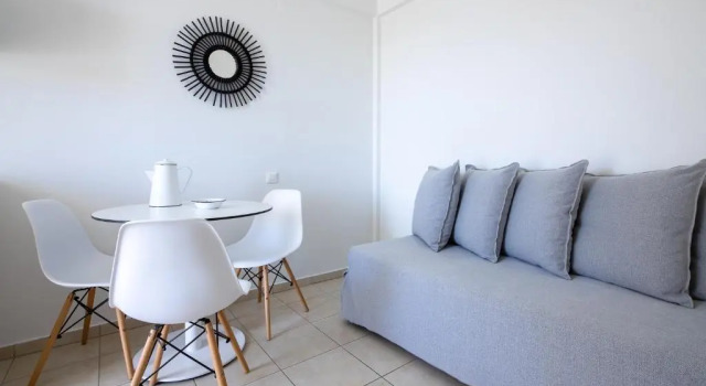 Апартаменты Akrogiali Beach Hotel Apartments