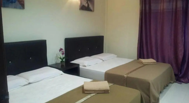 Семейный номер Standard с балконом Huda Inn