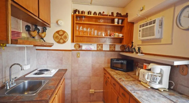 Номер Standard Sea Shore 41 Private Studio in Waikiki, 1 Block to Beach